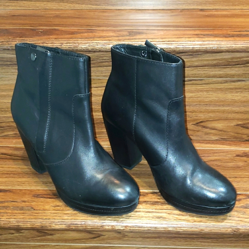 Leather ankle boots